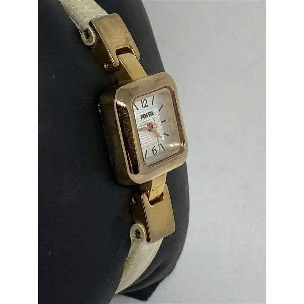Fossil ES2780 Womens White Leather Analog Silver Dial Quartz Genuine Watch MP795